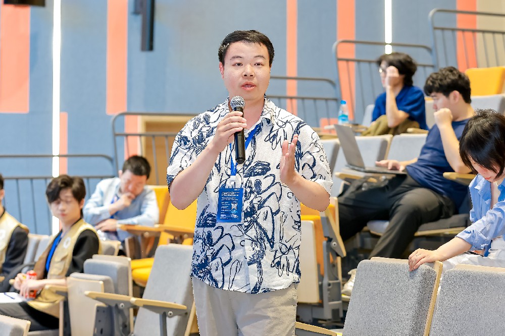 张立邦.jpg